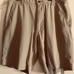 Men’s 32w Footjoy khaki shorts. Good condition